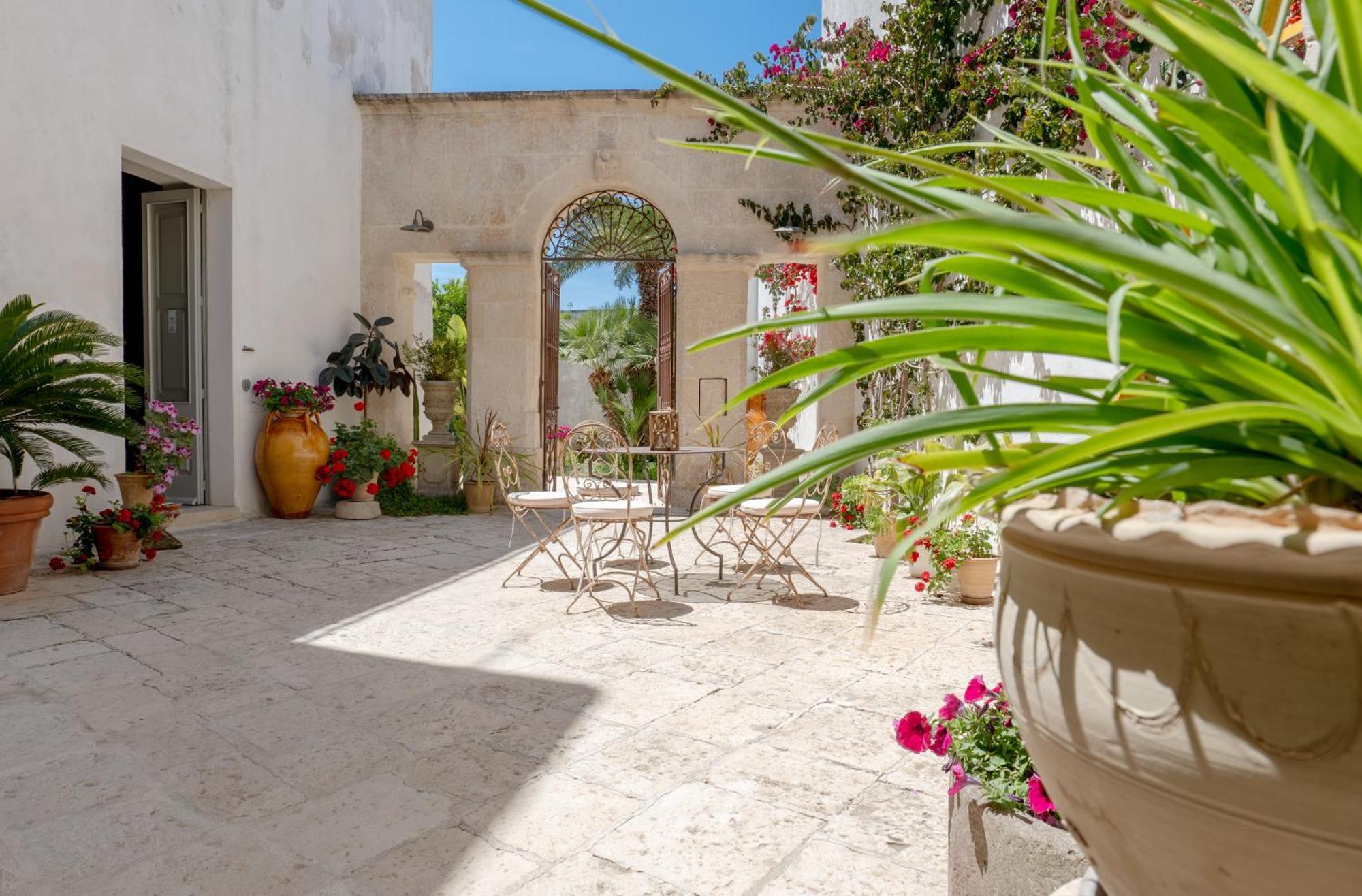 기우르디냐노 Palazzo Angelica - Luxury Retreat Otranto B&B 외부 사진