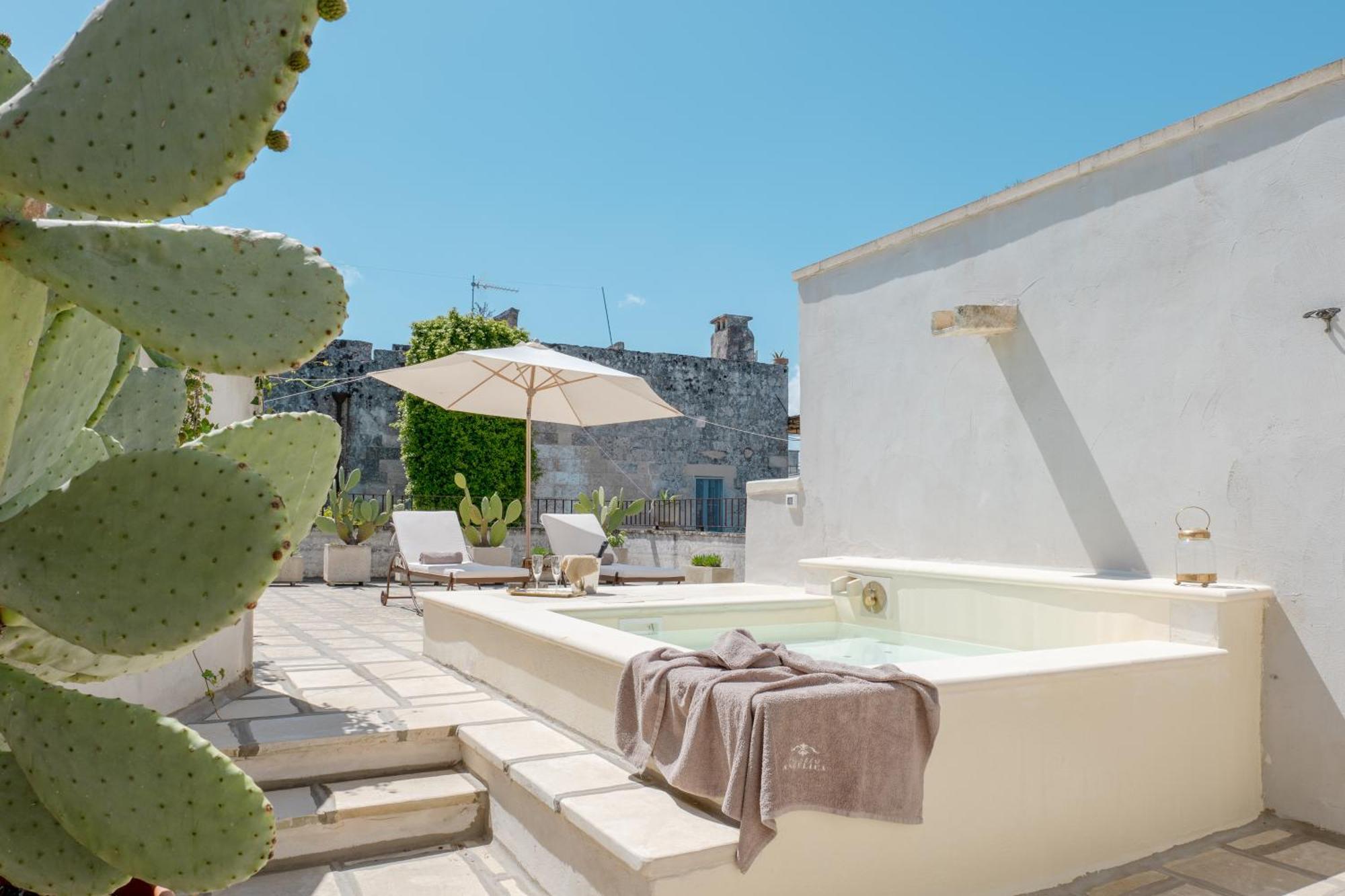 기우르디냐노 Palazzo Angelica - Luxury Retreat Otranto B&B 외부 사진